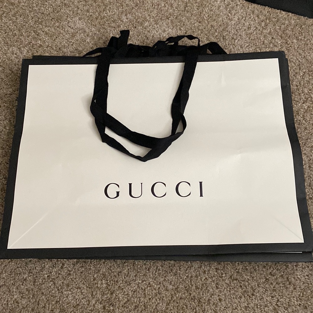 Gucci shopping bag